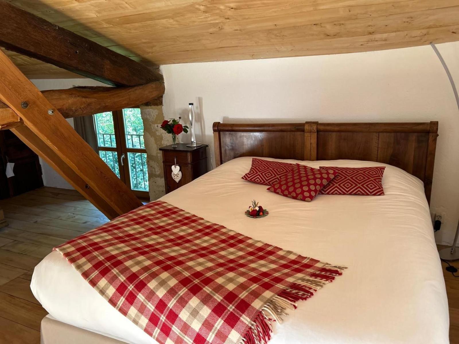Le Clos Pastel Chambres D'Hotes & Gite Virac Exterior photo