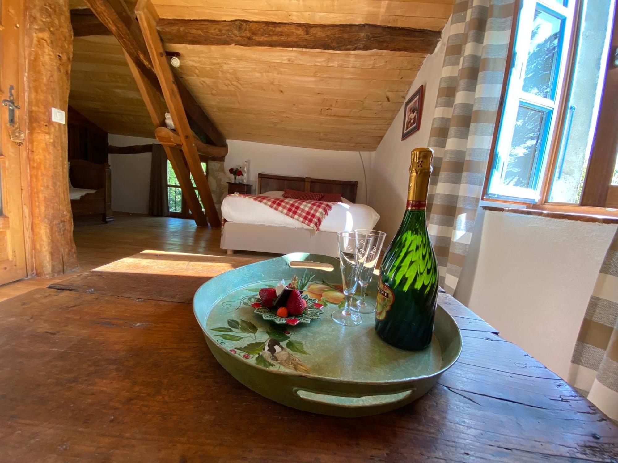 Le Clos Pastel Chambres D'Hotes & Gite Virac Exterior photo